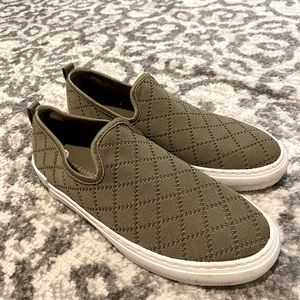 Marc Fisher Spell Out Logo Slip On Quilted Sneakers Olive Green 8.5